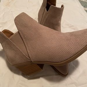 Tan Booties Universal Thread
